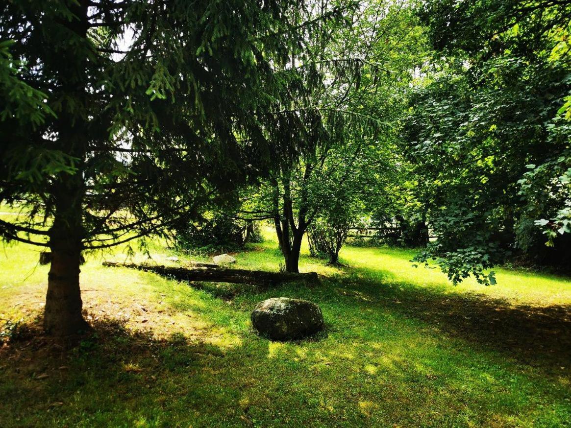Landhaeuschen Welschneudorf Naturnah Esterno foto